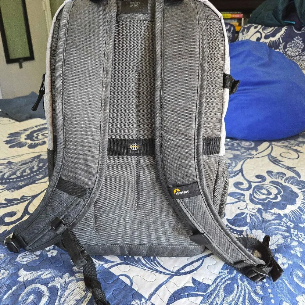 Lowepro Truckee BP 200 LX - Camera Bag Backpack NWOT
